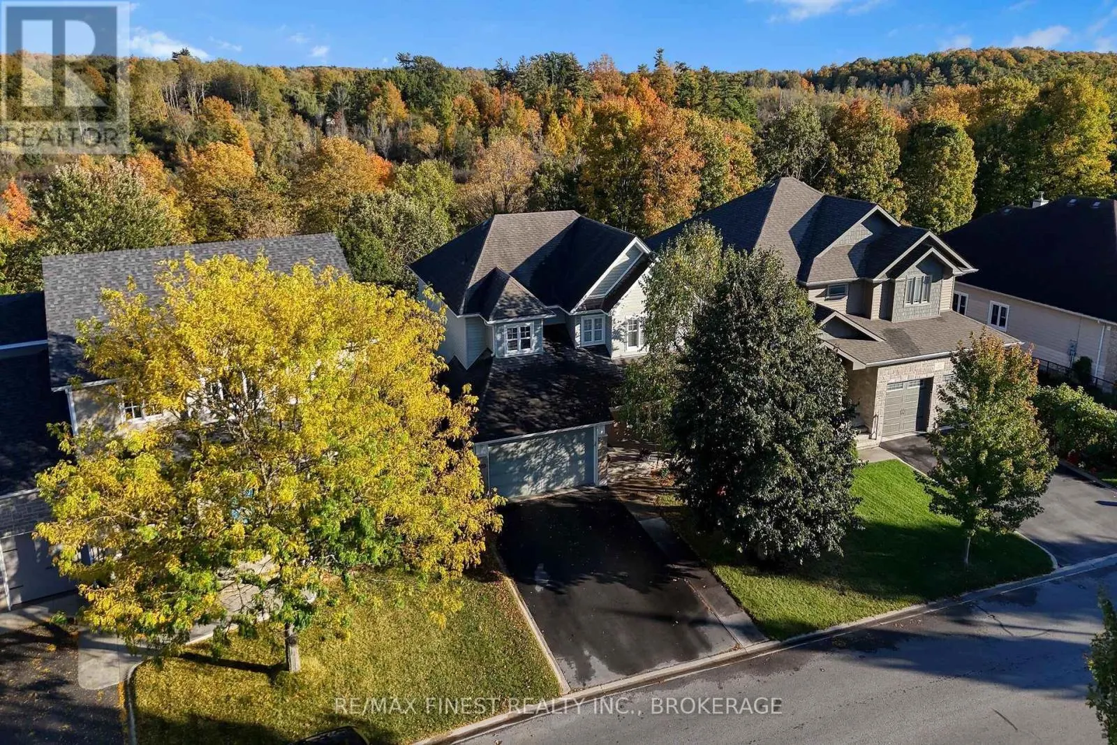 589 FIELDSTONE DRIVE