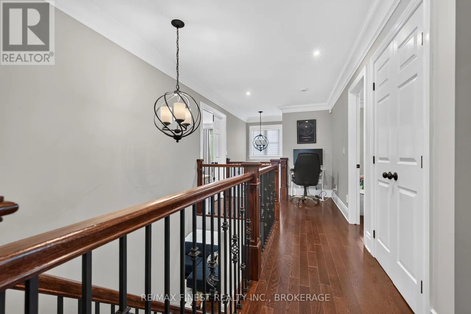 589 FIELDSTONE DRIVE
