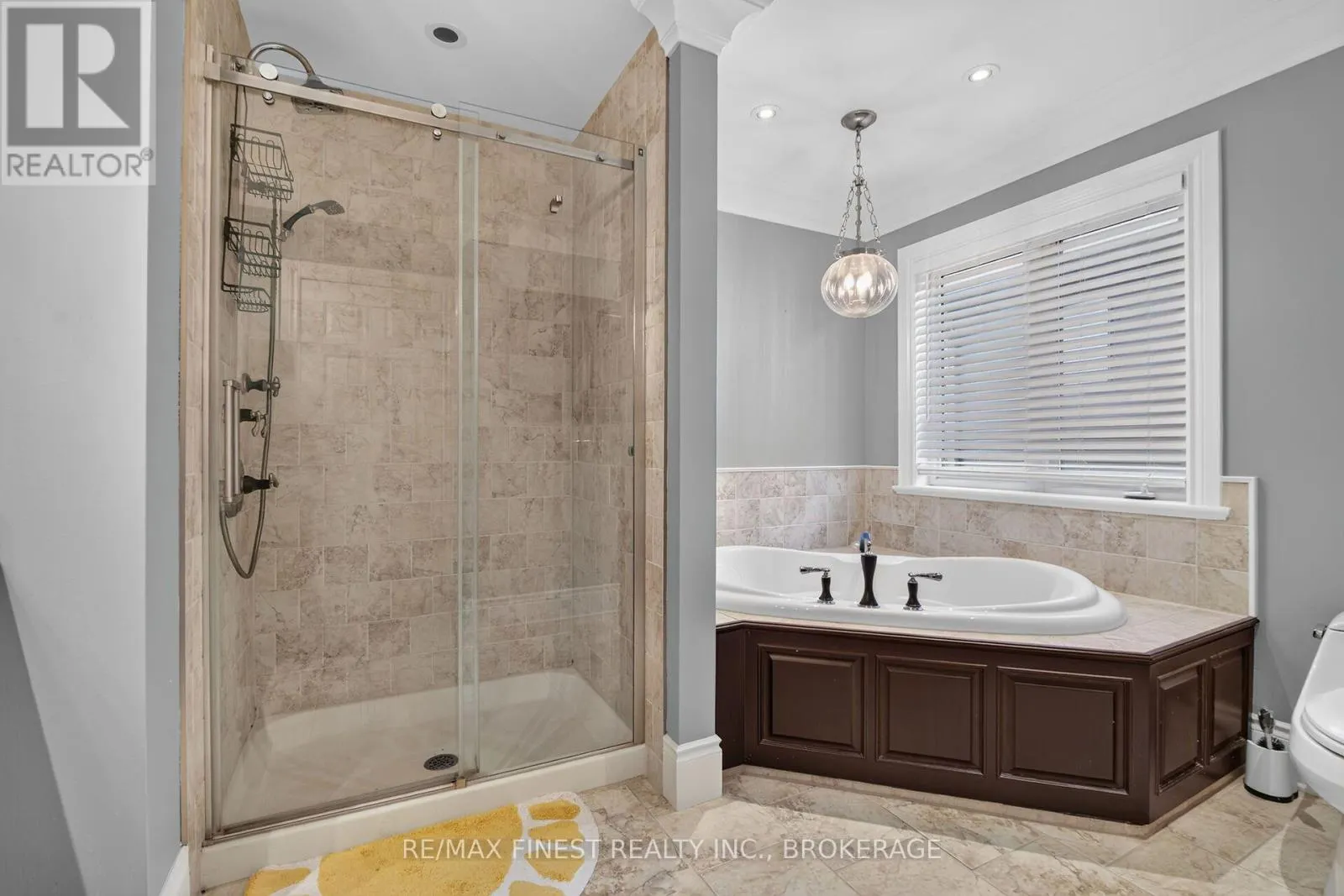589 FIELDSTONE DRIVE
