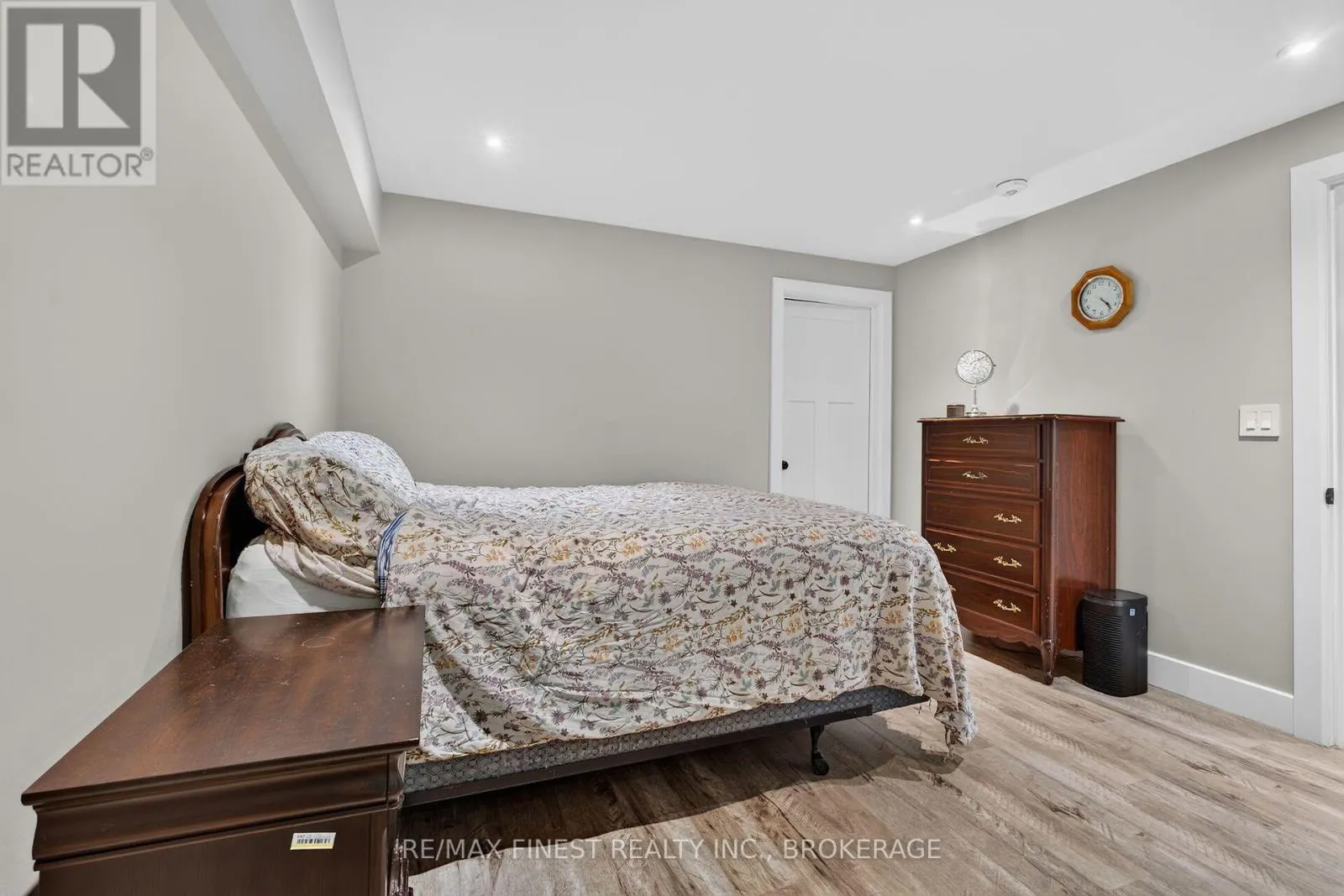 589 FIELDSTONE DRIVE