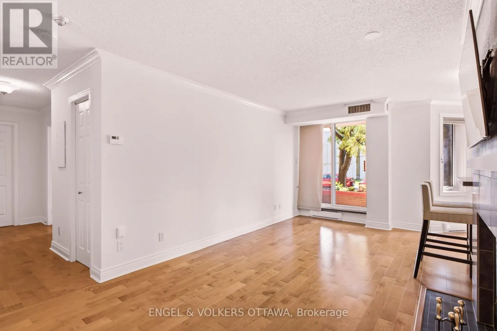 101 - 45 ARGYLE AVENUE