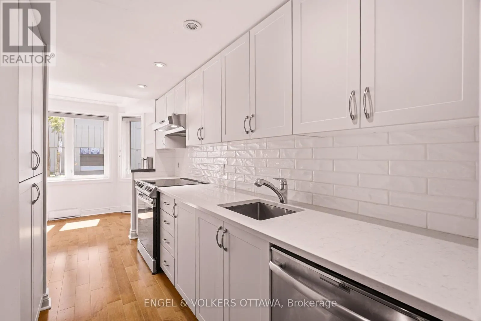 101 - 45 ARGYLE AVENUE