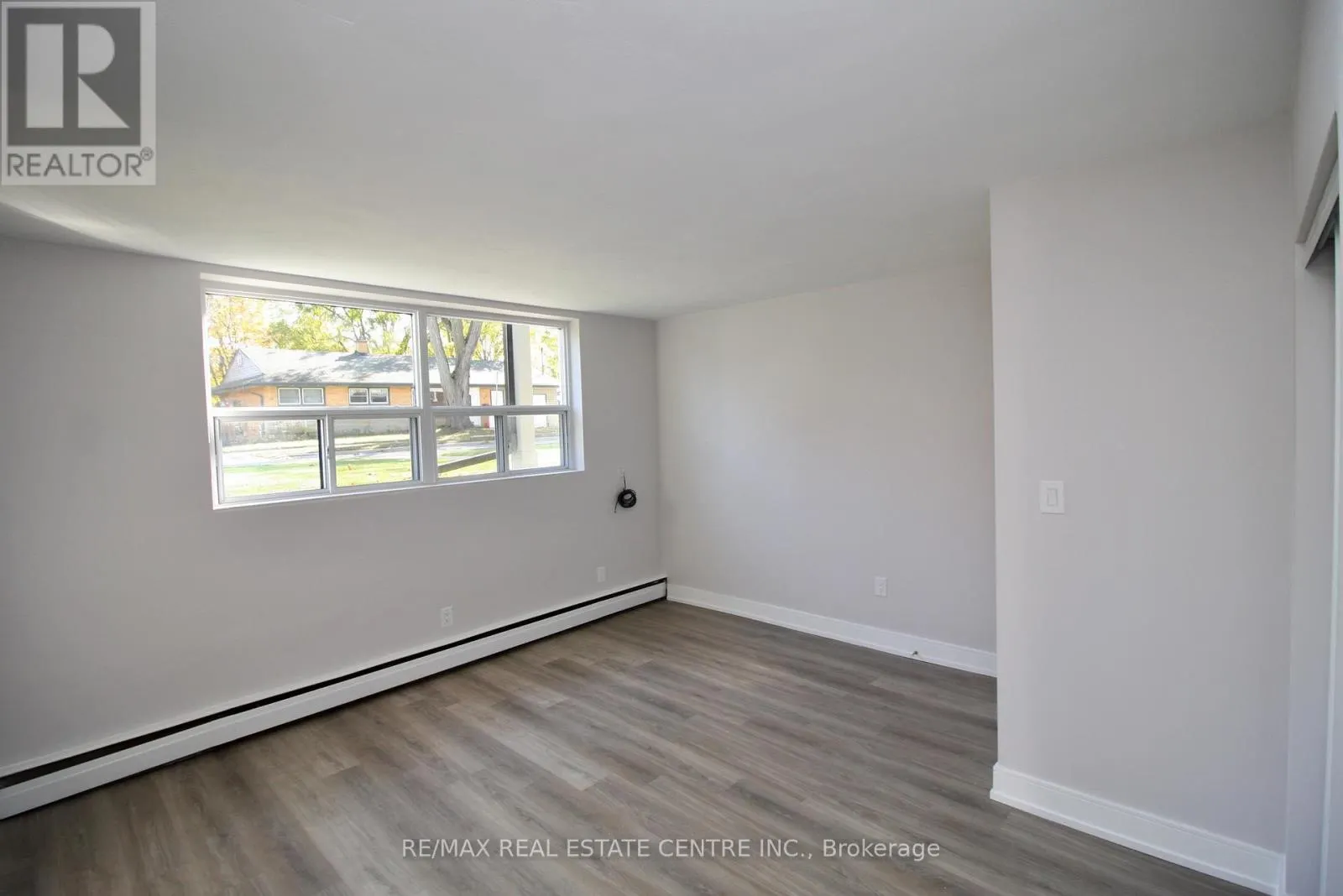 1 - 424 ARGYLE STREET S