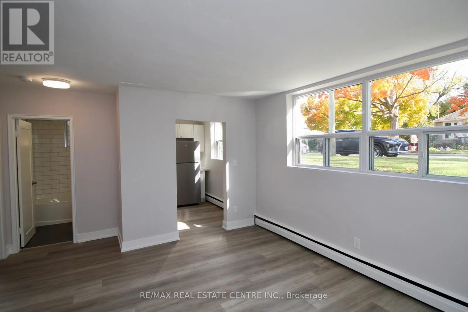 1 - 424 ARGYLE STREET S