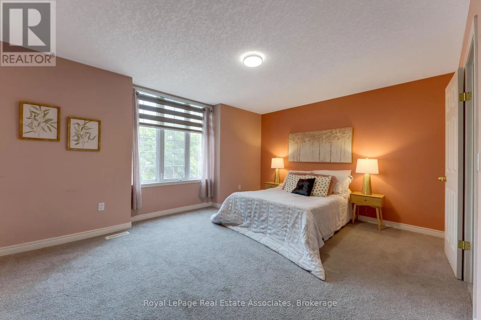 406 SANDY COVE CRESCENT