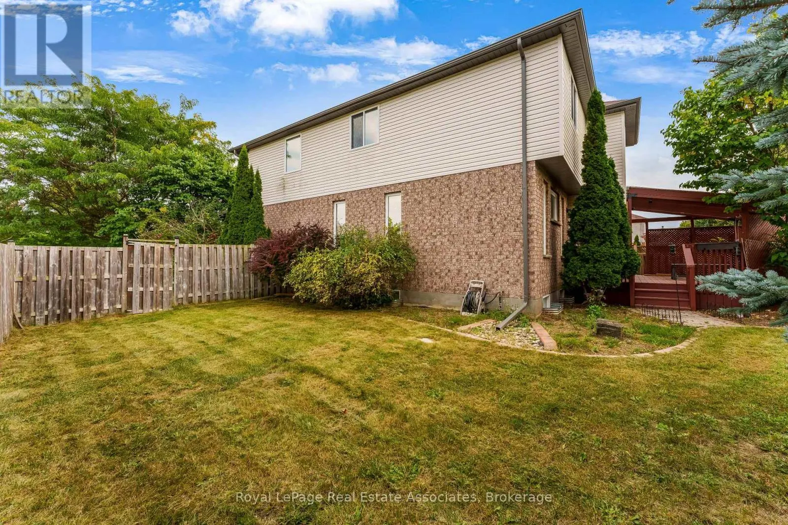 406 SANDY COVE CRESCENT