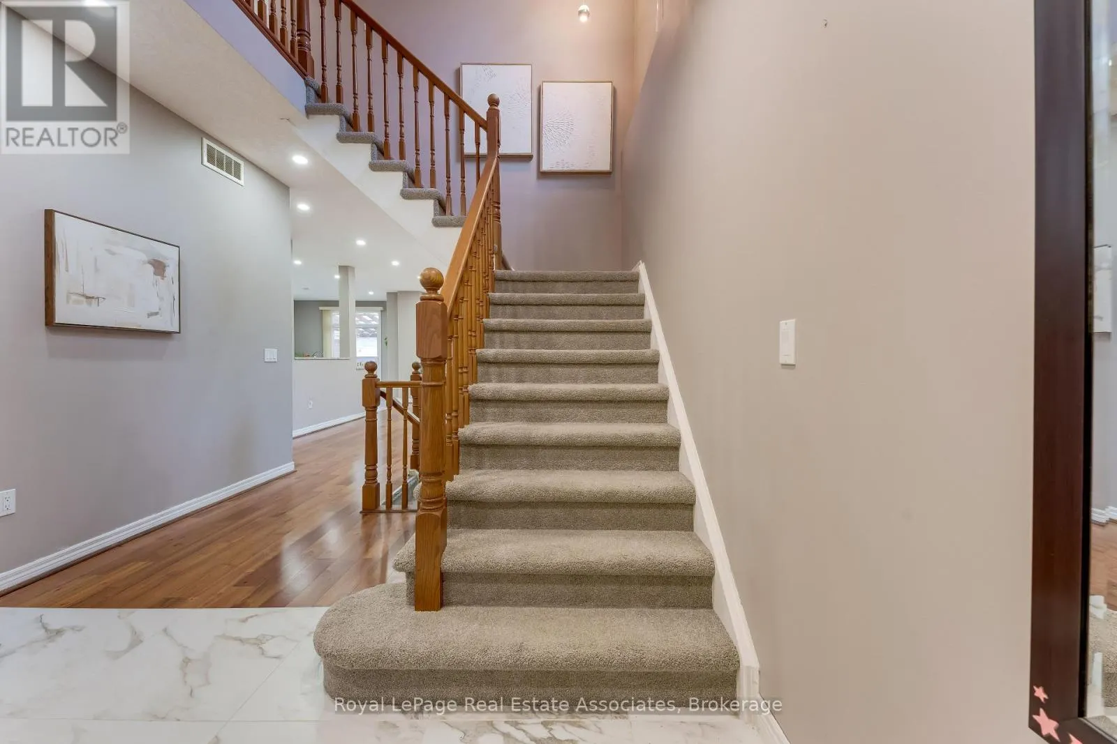 406 SANDY COVE CRESCENT