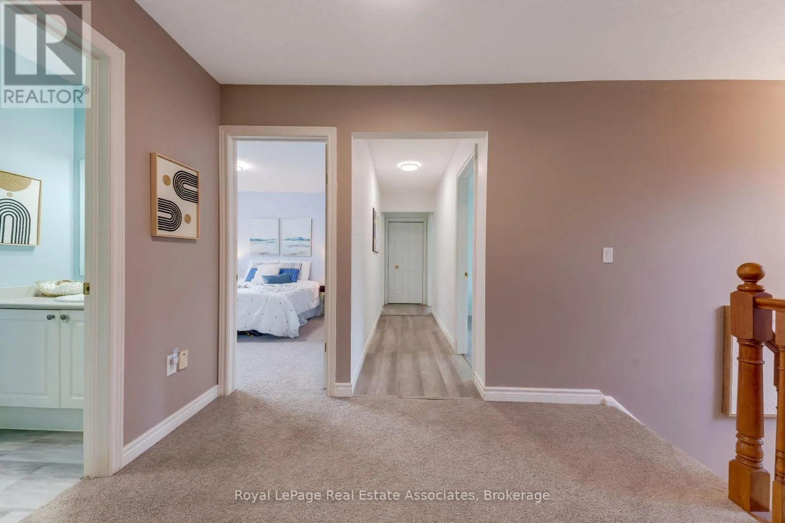406 SANDY COVE CRESCENT