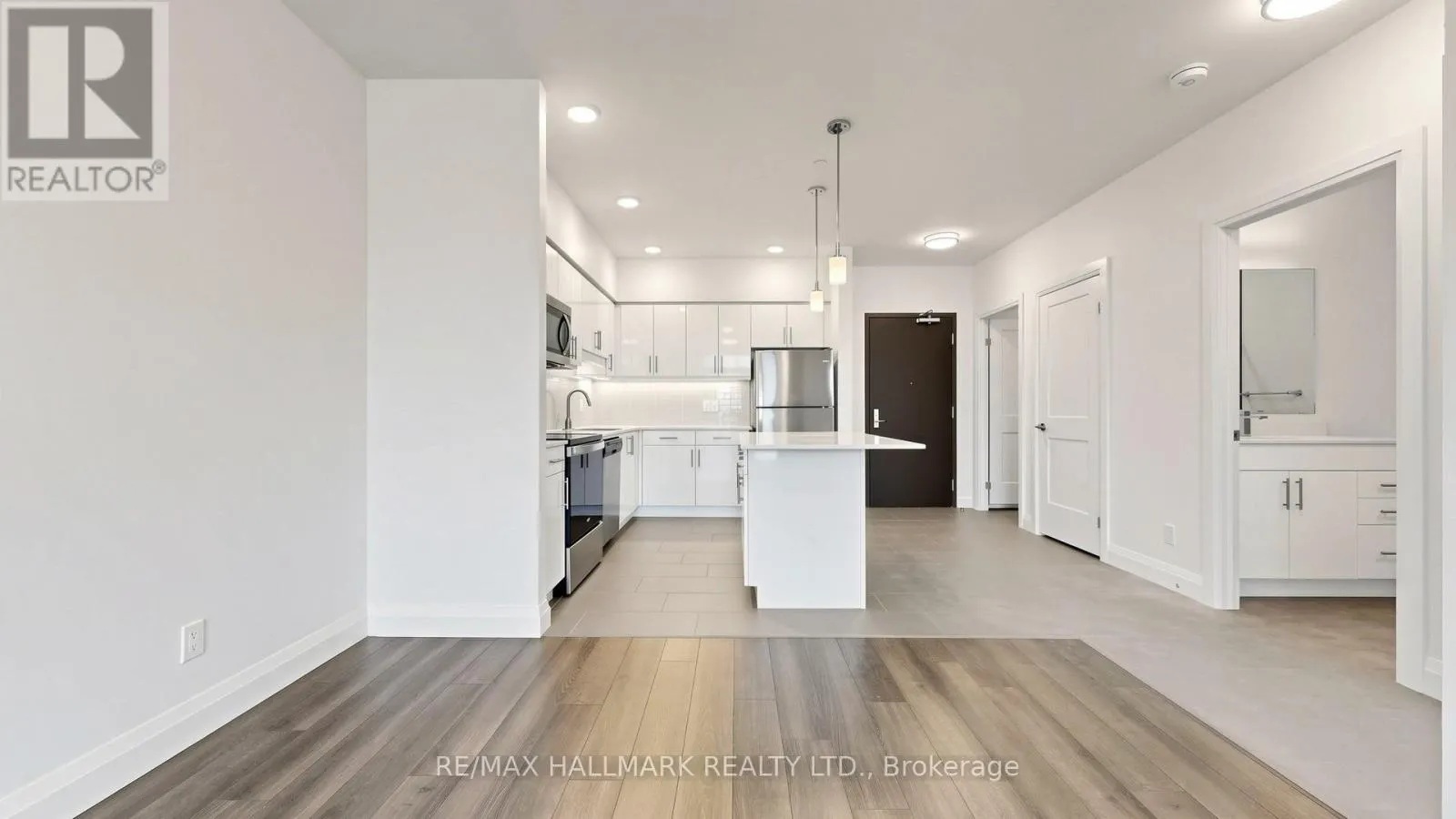 414 - 399 QUEEN STREET S