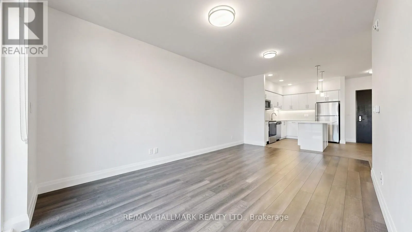 414 - 399 QUEEN STREET S