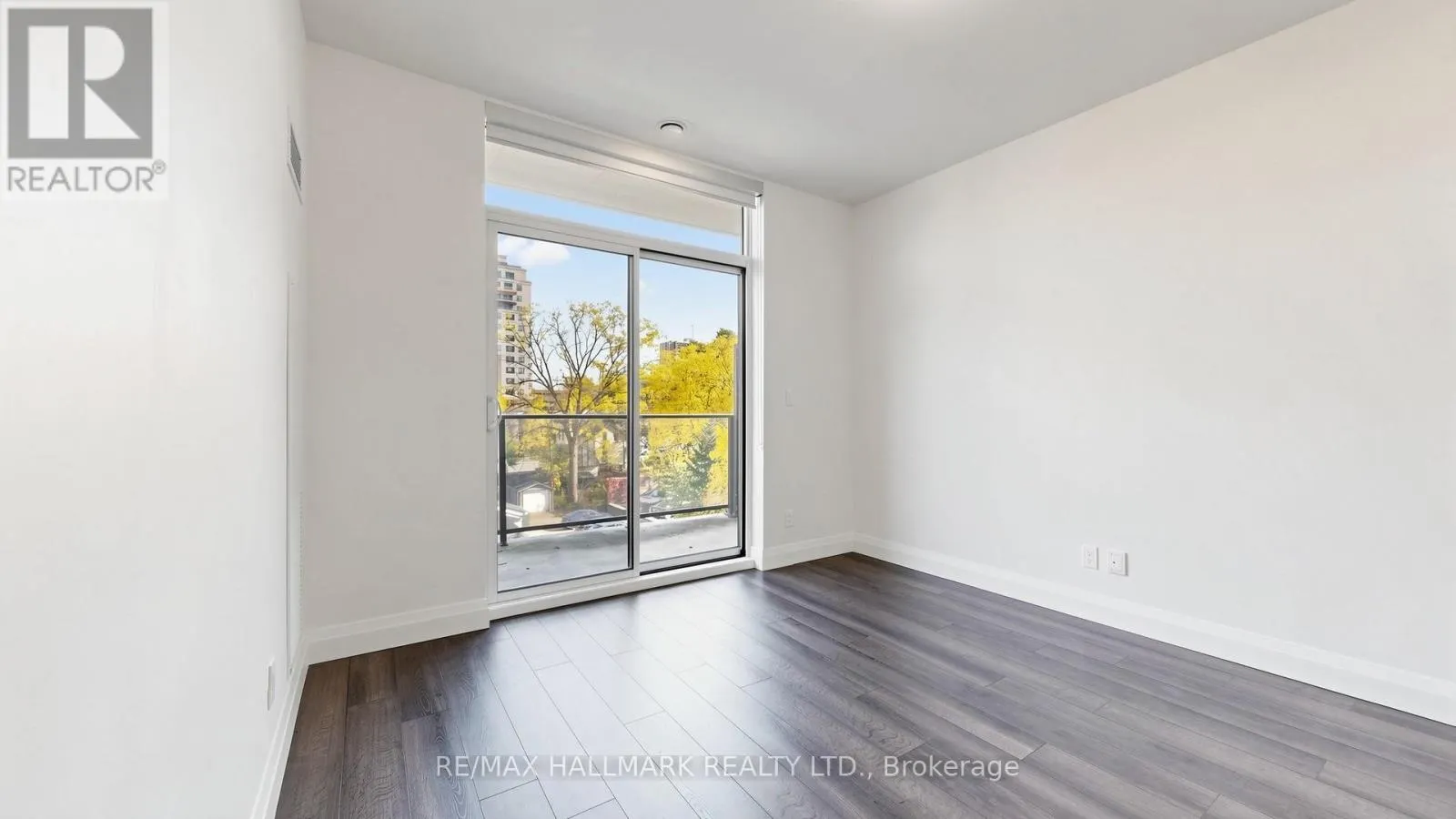 414 - 399 QUEEN STREET S