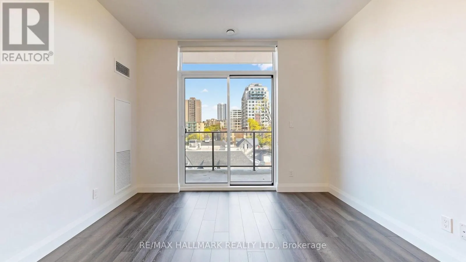 414 - 399 QUEEN STREET S