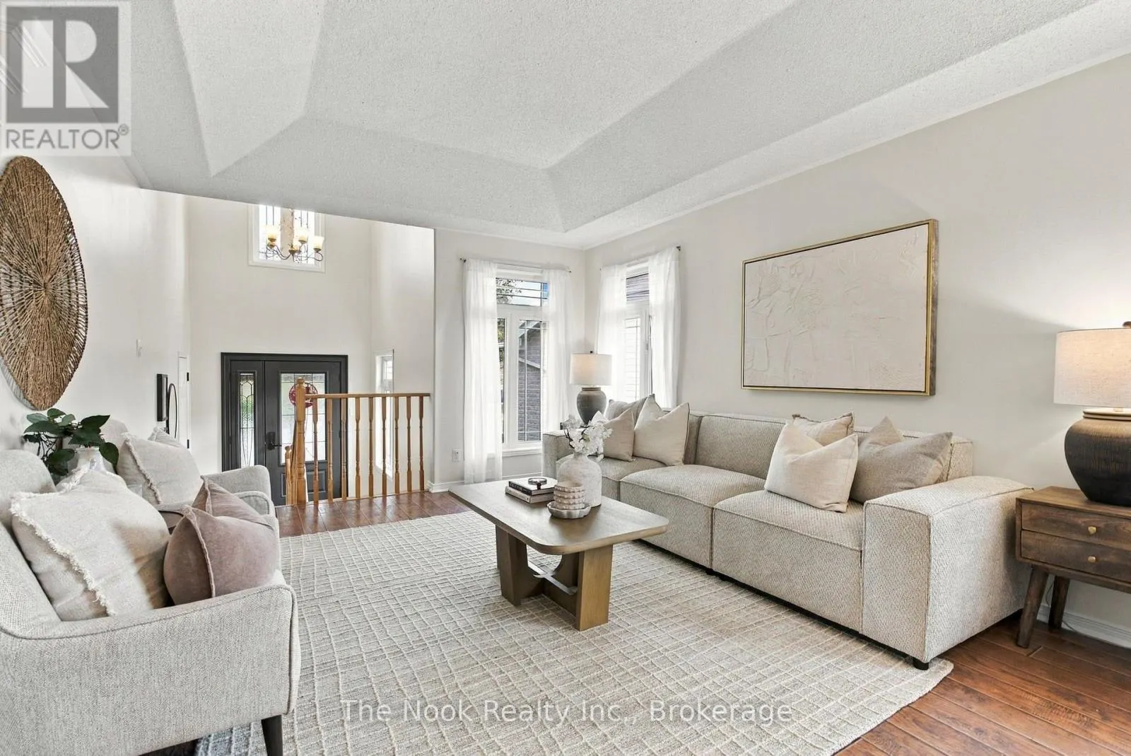 33 LAING COURT