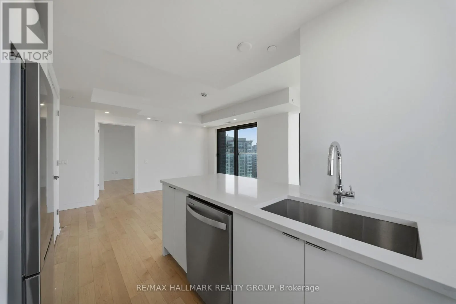 2202 - 180 GEORGE STREET