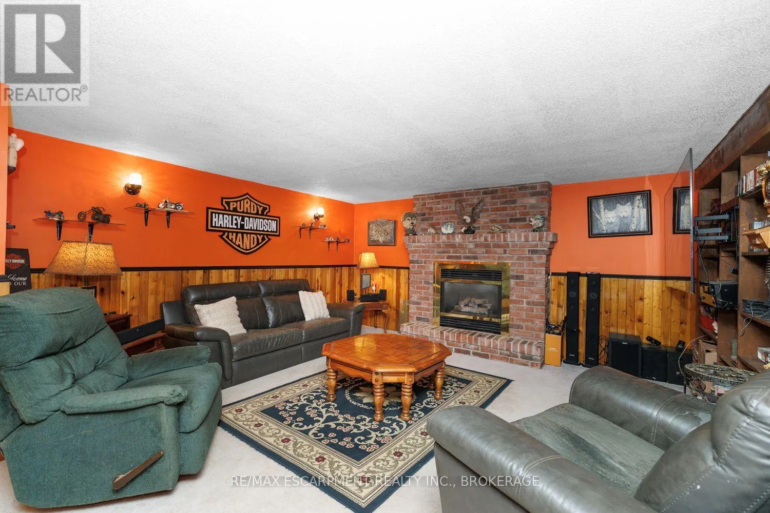 24 INGLEWOOD COURT
