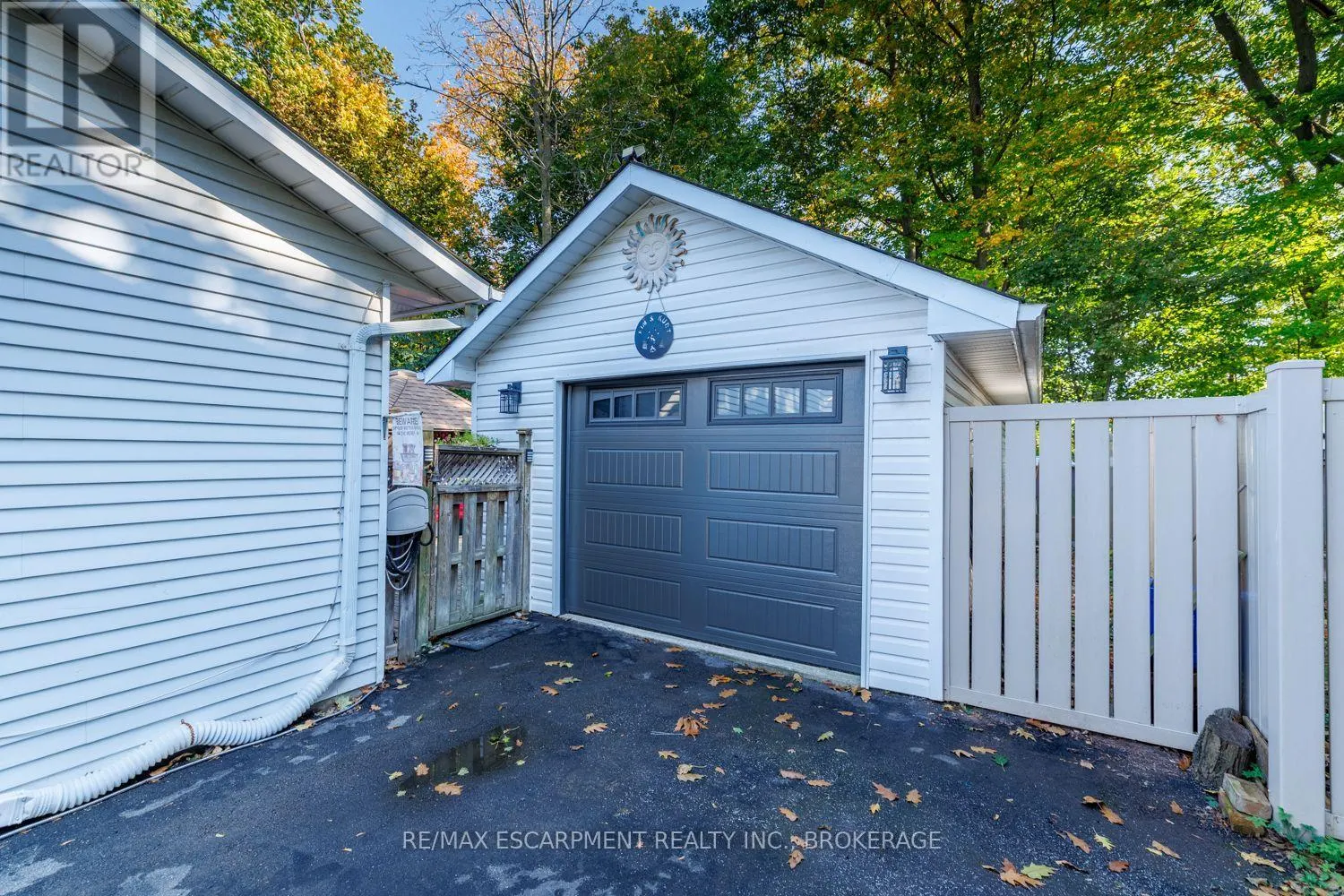 24 INGLEWOOD COURT