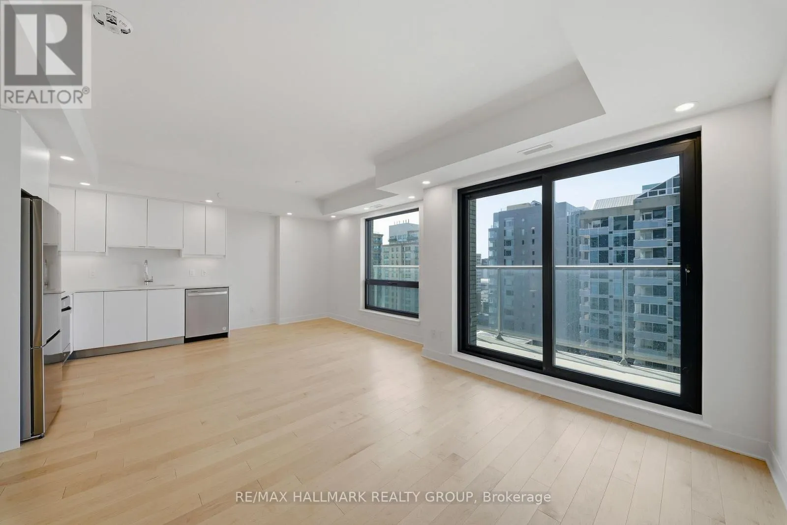 2001 - 180 GEORGE STREET