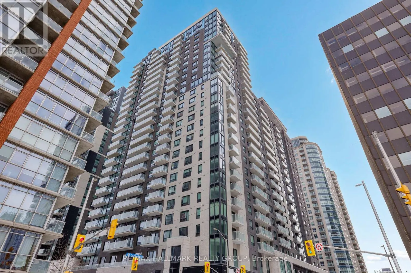 2001 - 180 GEORGE STREET
