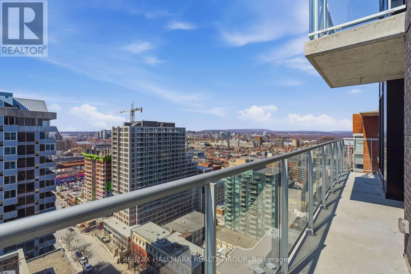 2302 - 180 GEORGE STREET