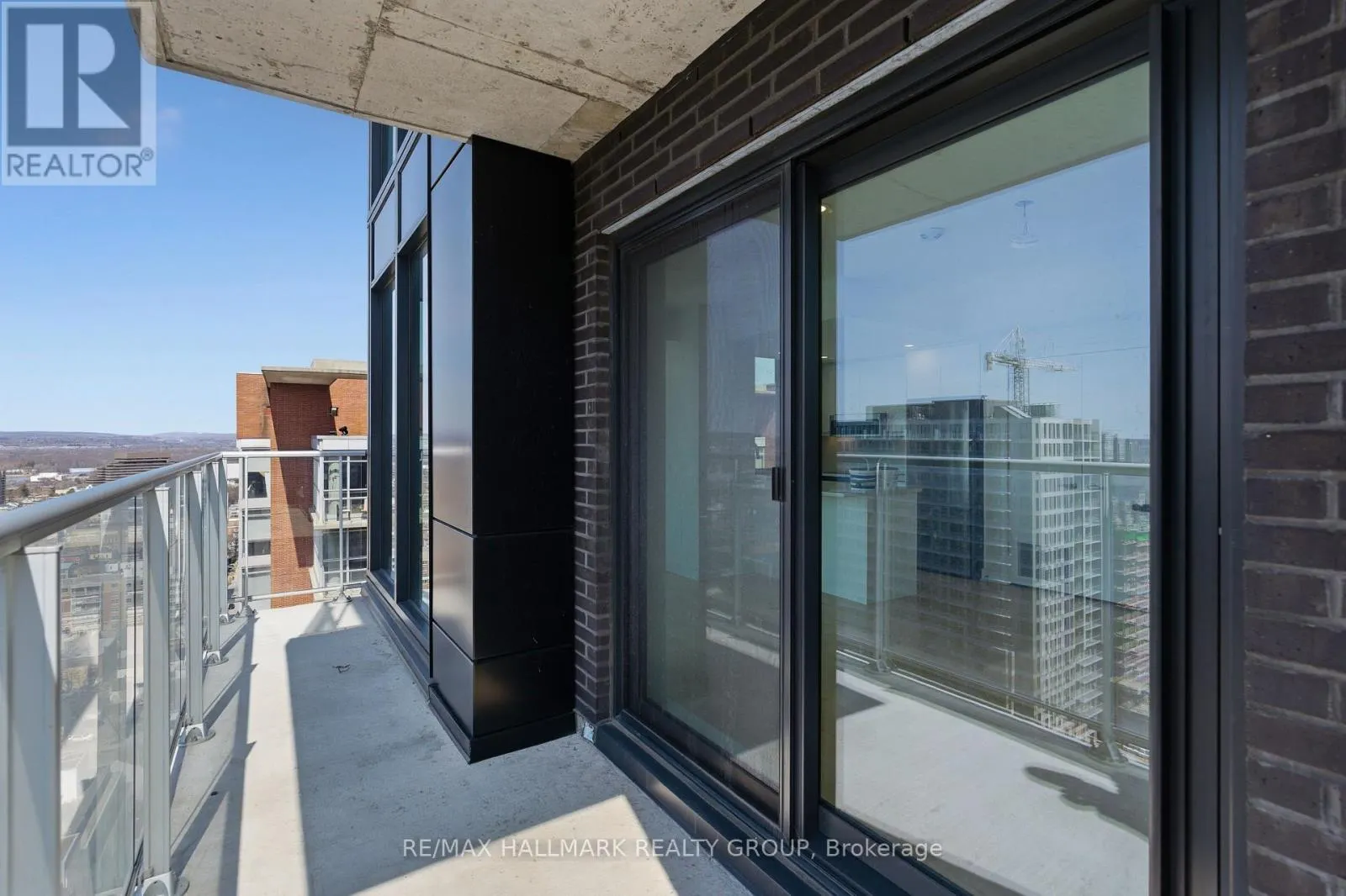 2302 - 180 GEORGE STREET
