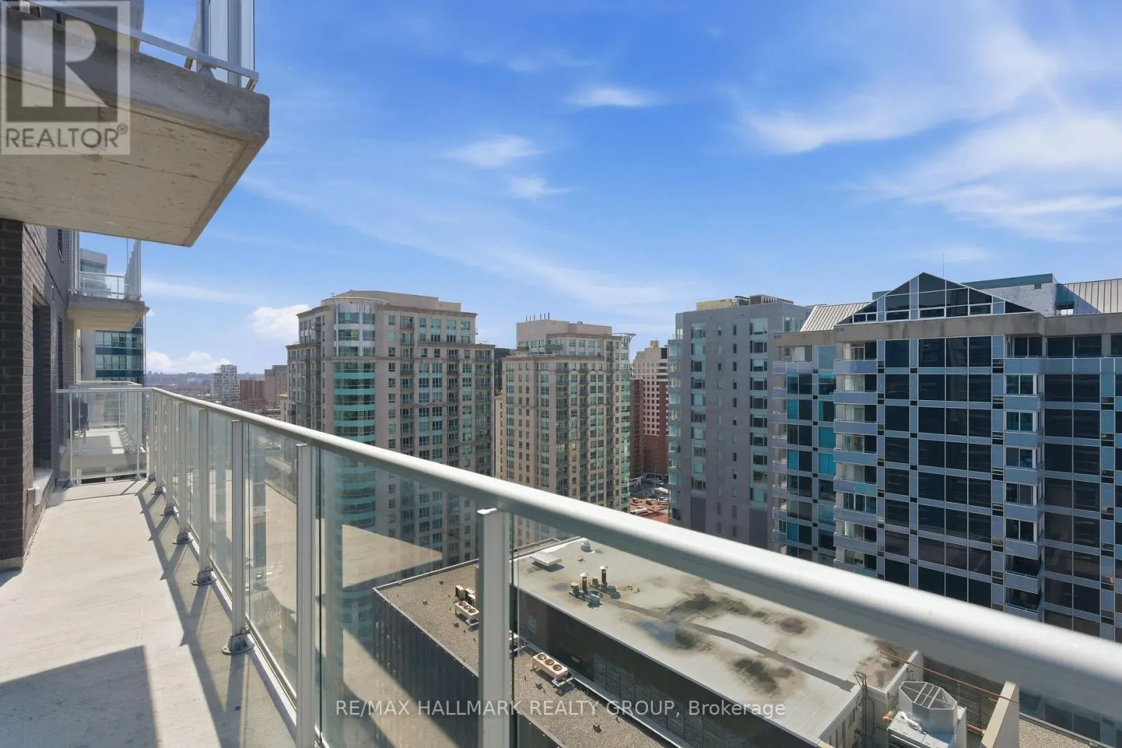 2302 - 180 GEORGE STREET