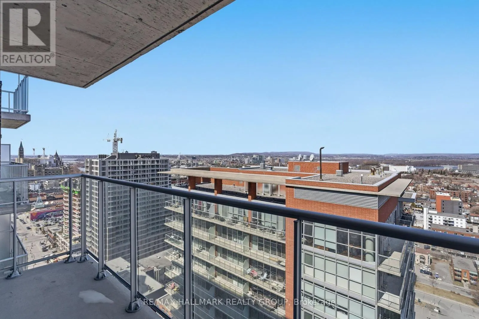 2406 - 180 GEORGE STREET