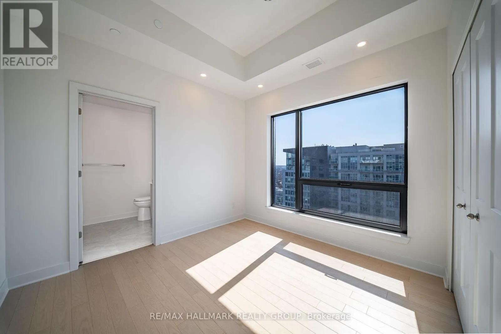 2601 - 180 GEORGE STREET