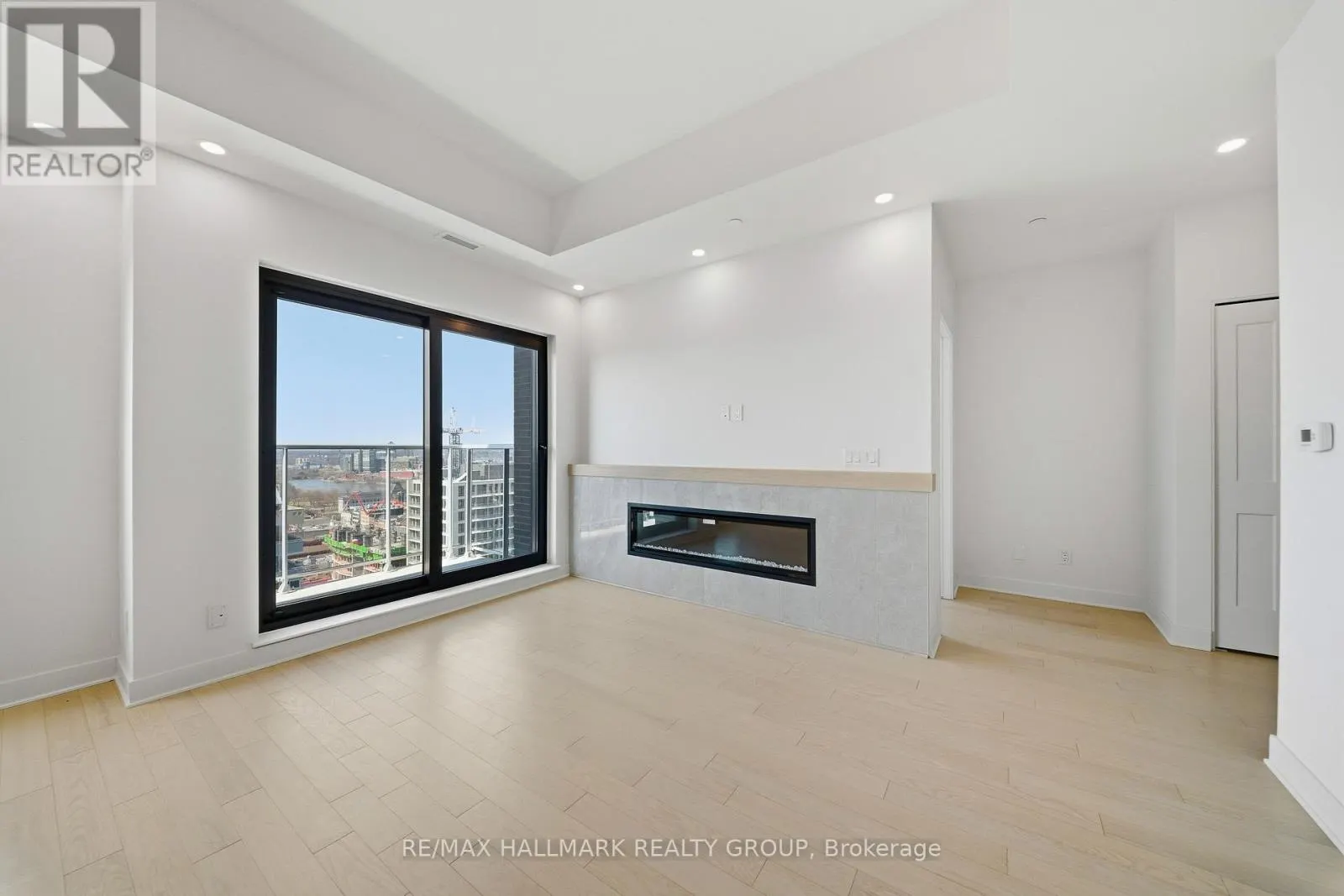 2601 - 180 GEORGE STREET