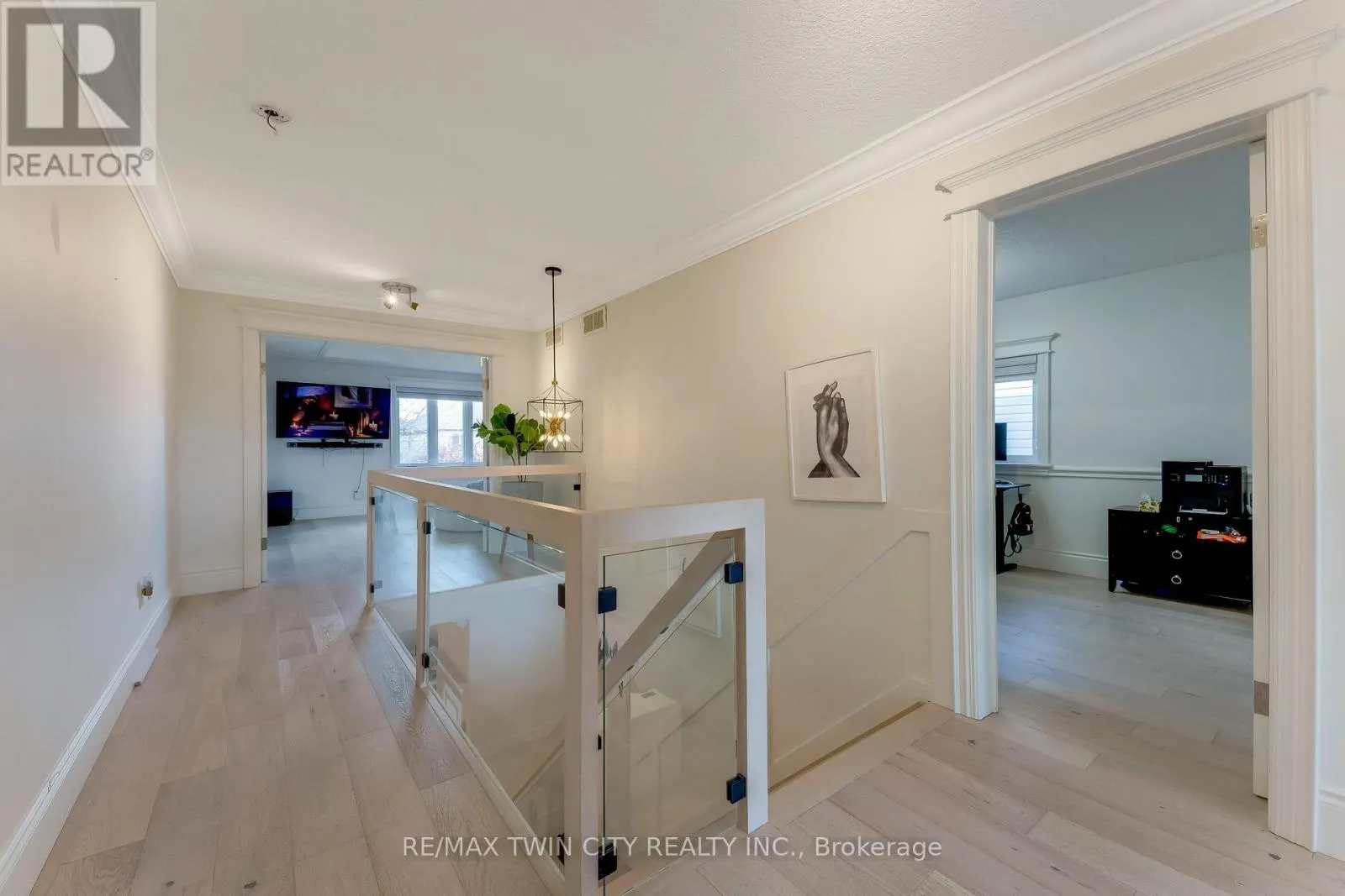 444 THOMAS SLEE DRIVE