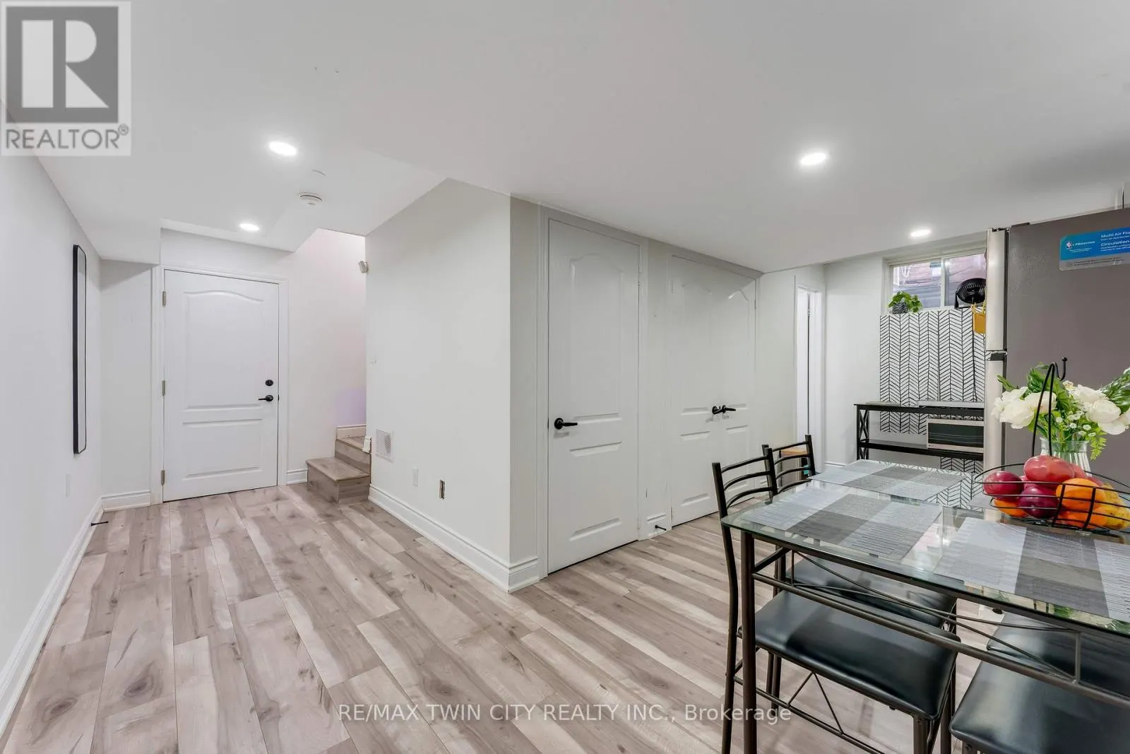 444 THOMAS SLEE DRIVE