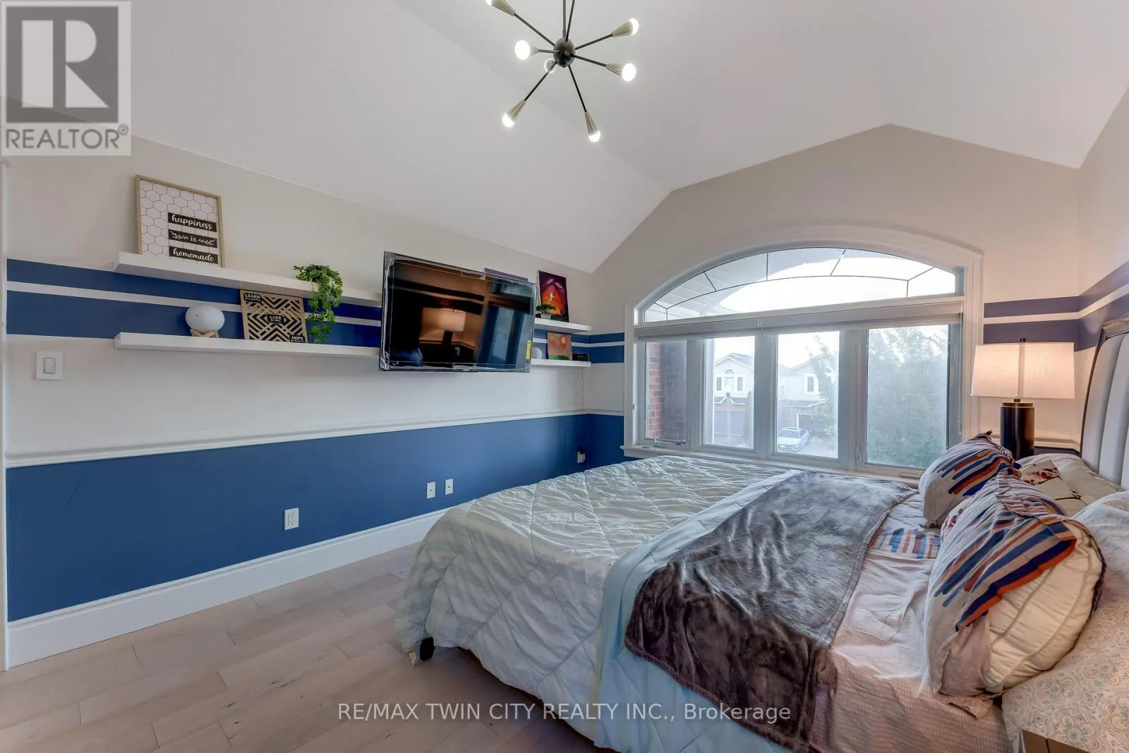 444 THOMAS SLEE DRIVE
