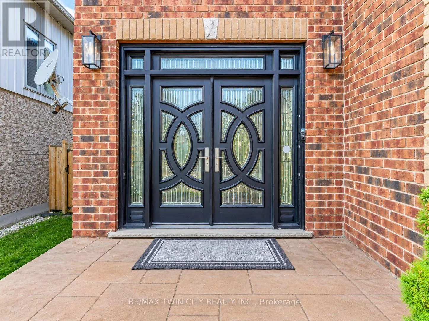 444 THOMAS SLEE DRIVE