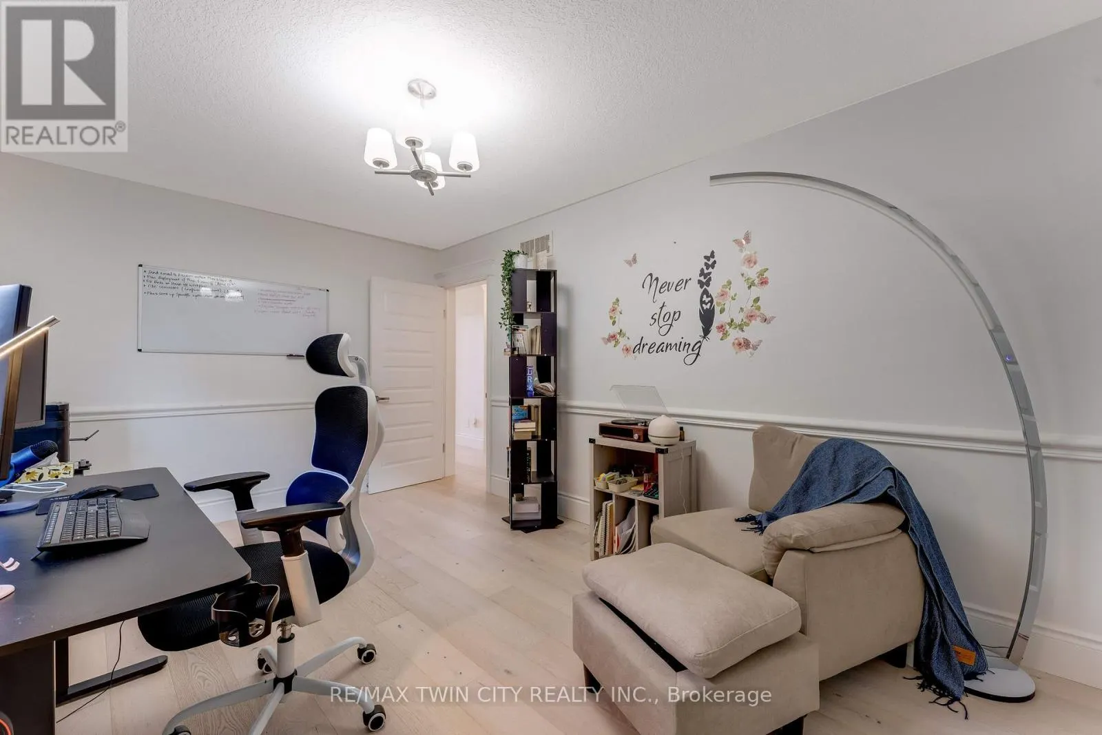 444 THOMAS SLEE DRIVE