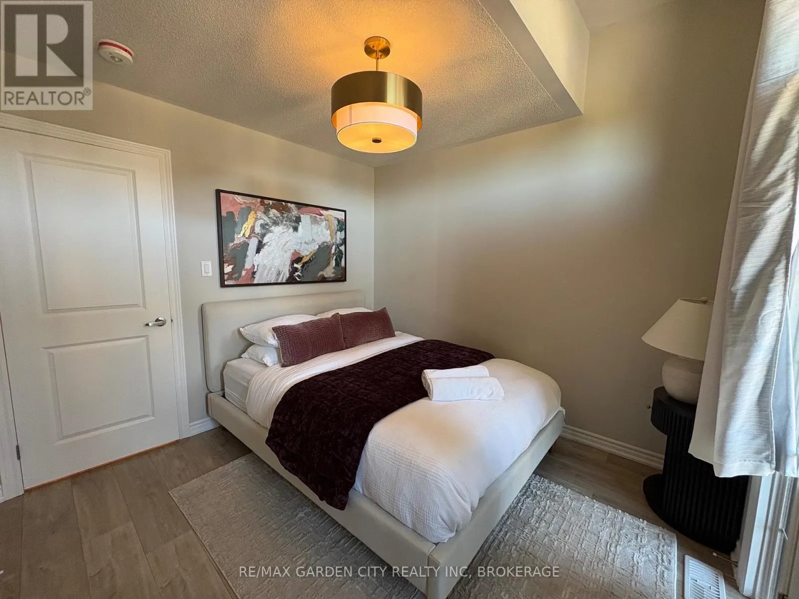 7460 BAYCREST COMMON
