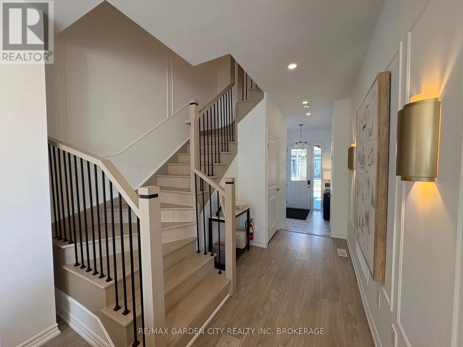 7460 BAYCREST COMMON