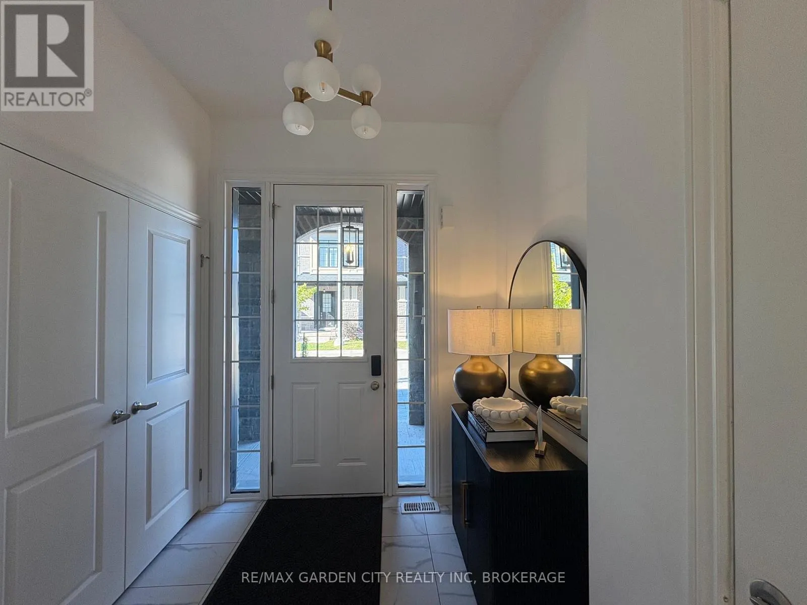7460 BAYCREST COMMON