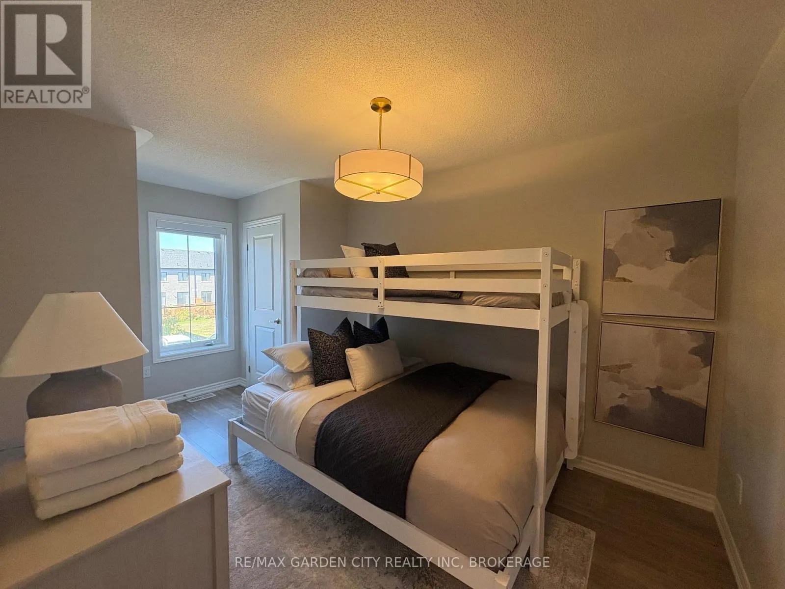 7460 BAYCREST COMMON