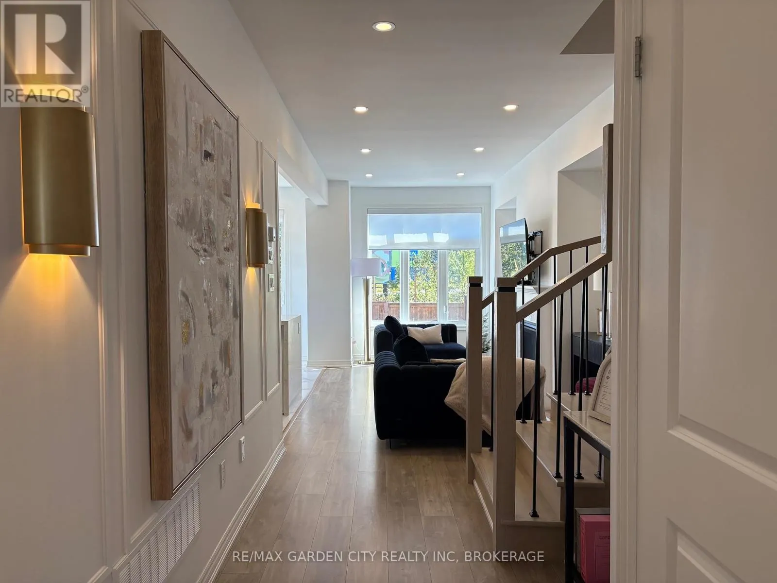 7460 BAYCREST COMMON