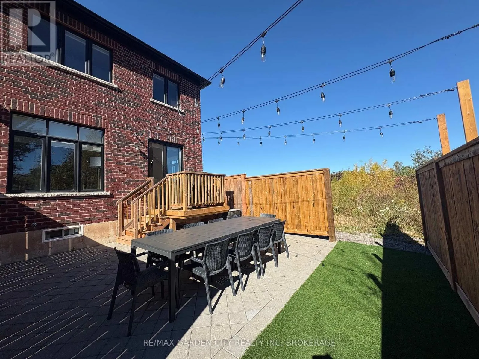 7460 BAYCREST COMMON