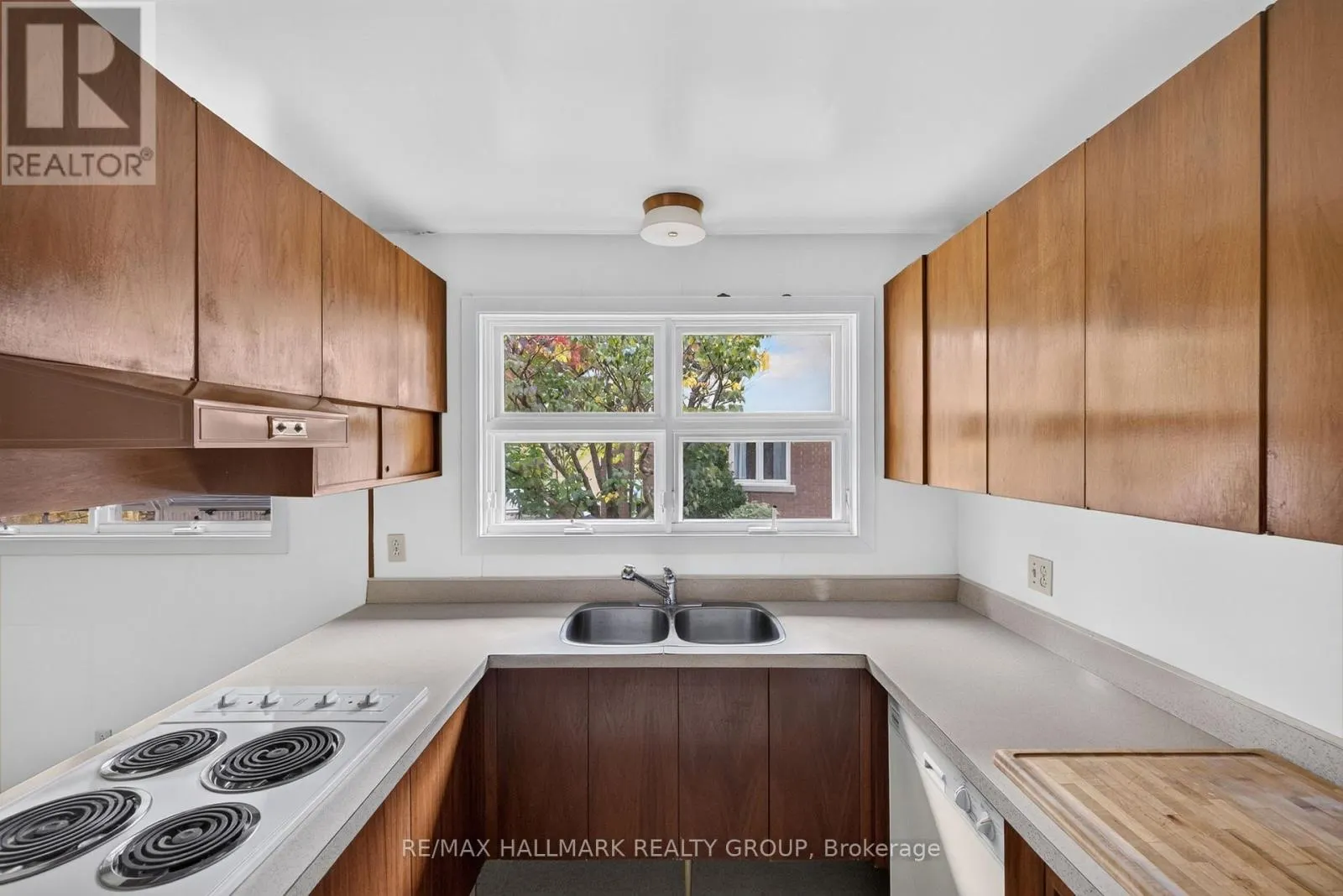 1471 ORCHARD AVENUE