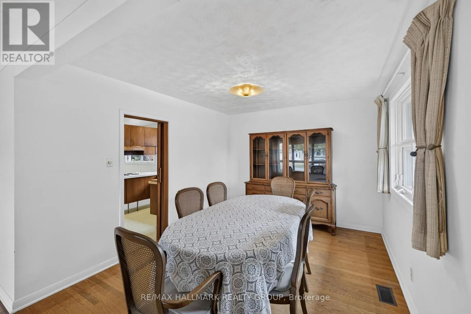 1471 ORCHARD AVENUE