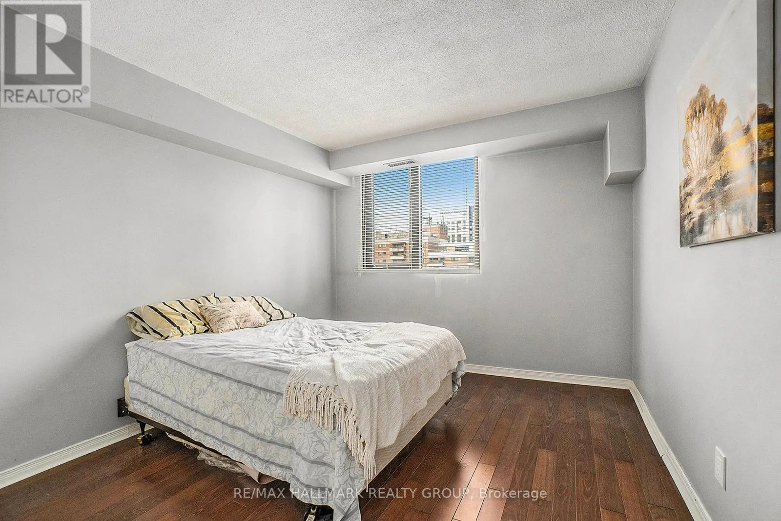 1102 - 200 BAY STREET