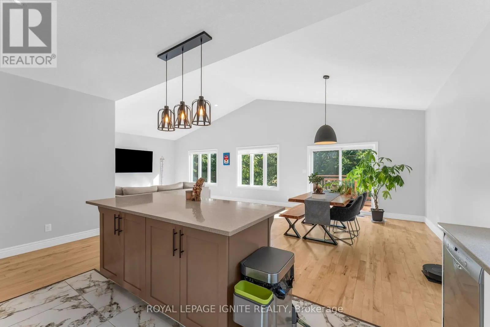 1234 MAZZOLIN CRESCENT