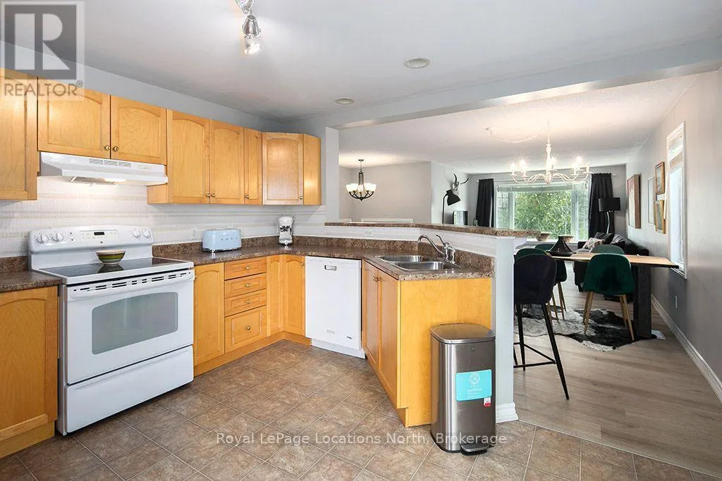 20 BIRCHWOOD COURT