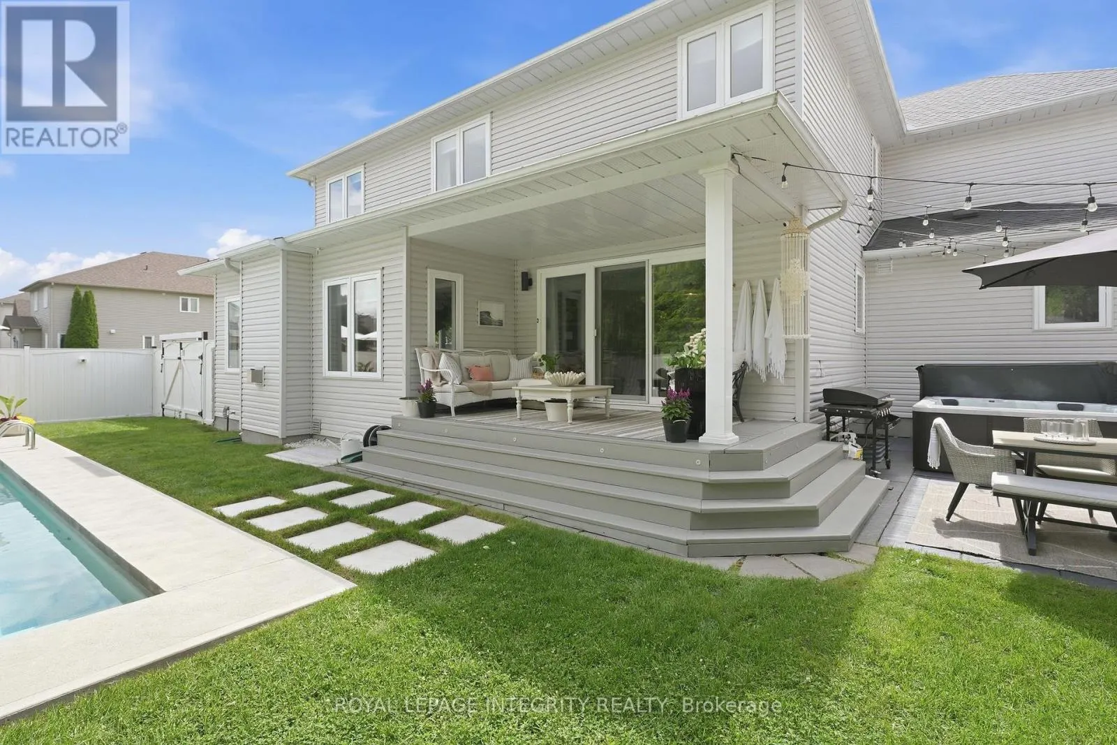 125 WEST RIDGE DRIVE