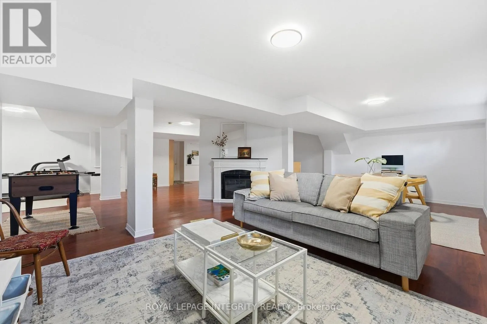 125 WEST RIDGE DRIVE