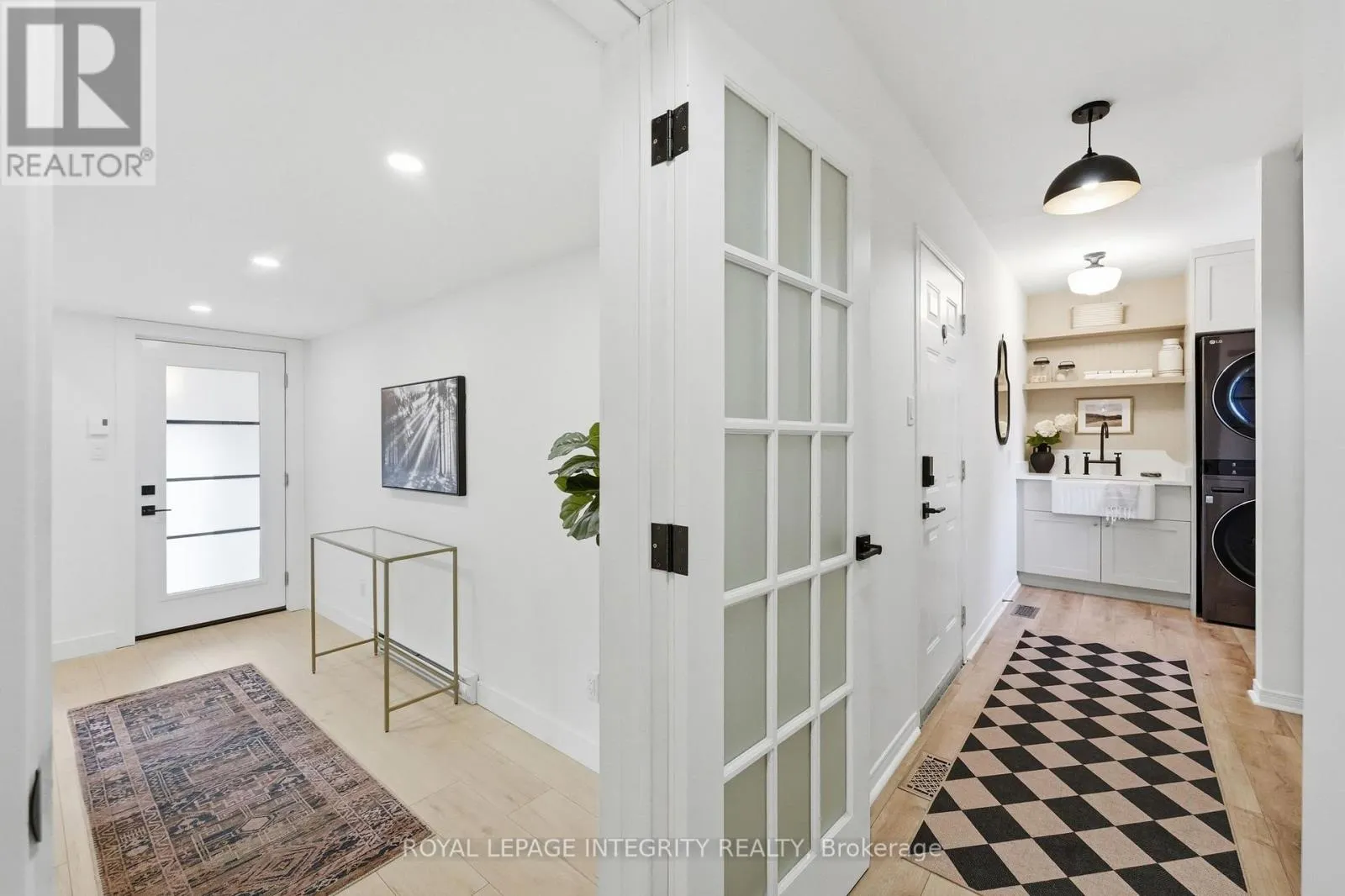 125 WEST RIDGE DRIVE