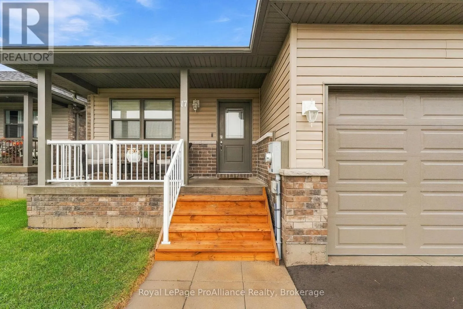 17 CLAYTON JOHN AVENUE
