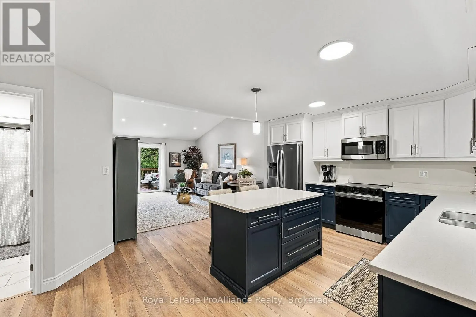 17 CLAYTON JOHN AVENUE