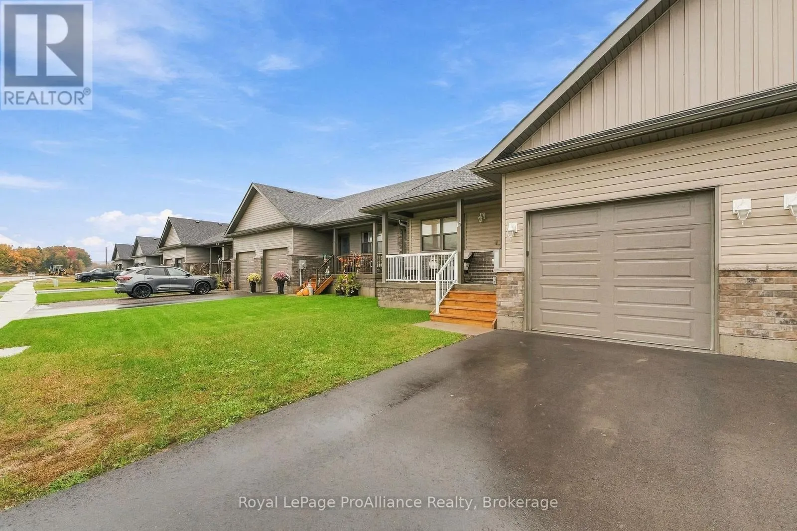 17 CLAYTON JOHN AVENUE